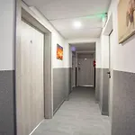 Apartmenty Ozarow - Aneks Kuchenny, Bezplatny Parking, Spokoj, Blisko Centrum 马佐夫舍地区奥扎鲁夫