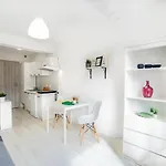 Apartmenty Ozarow - Aneks Kuchenny, Bezplatny Parking, Spokoj, Blisko Centrum
