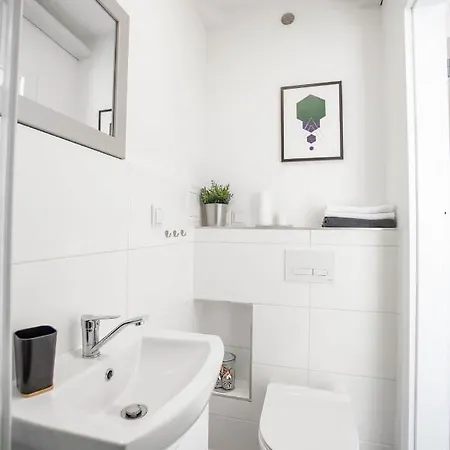 Apartmenty Ozarow - Aneks Kuchenny, Bezplatny Parking, Spokoj, Blisko Centrum