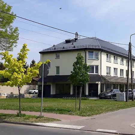 아파트 Apartmenty Ozarow - Aneks Kuchenny, Bezplatny Parking, Spokoj, Blisko Centrum