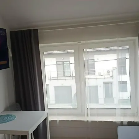 Apartmenty Ozarow - Aneks Kuchenny, Bezplatny Parking, Spokoj, Blisko Centrum Ozarow Mazowiecki