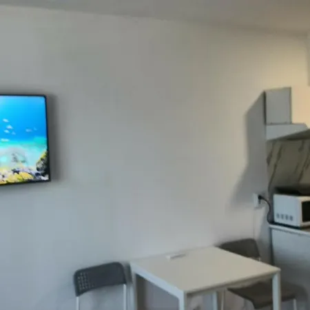 Apartmenty Ozarow - Aneks Kuchenny, Bezplatny Parking, Spokoj, Blisko Centrum Ozarow Mazowiecki